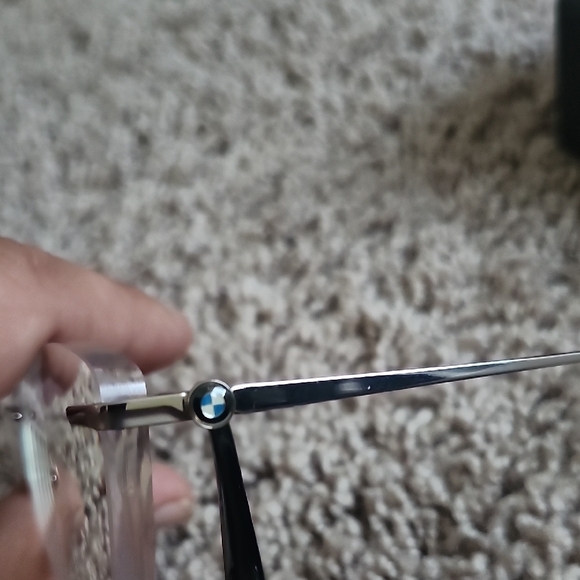 BMW Silver and Green Rimless Glasses - Picture 2 of 5